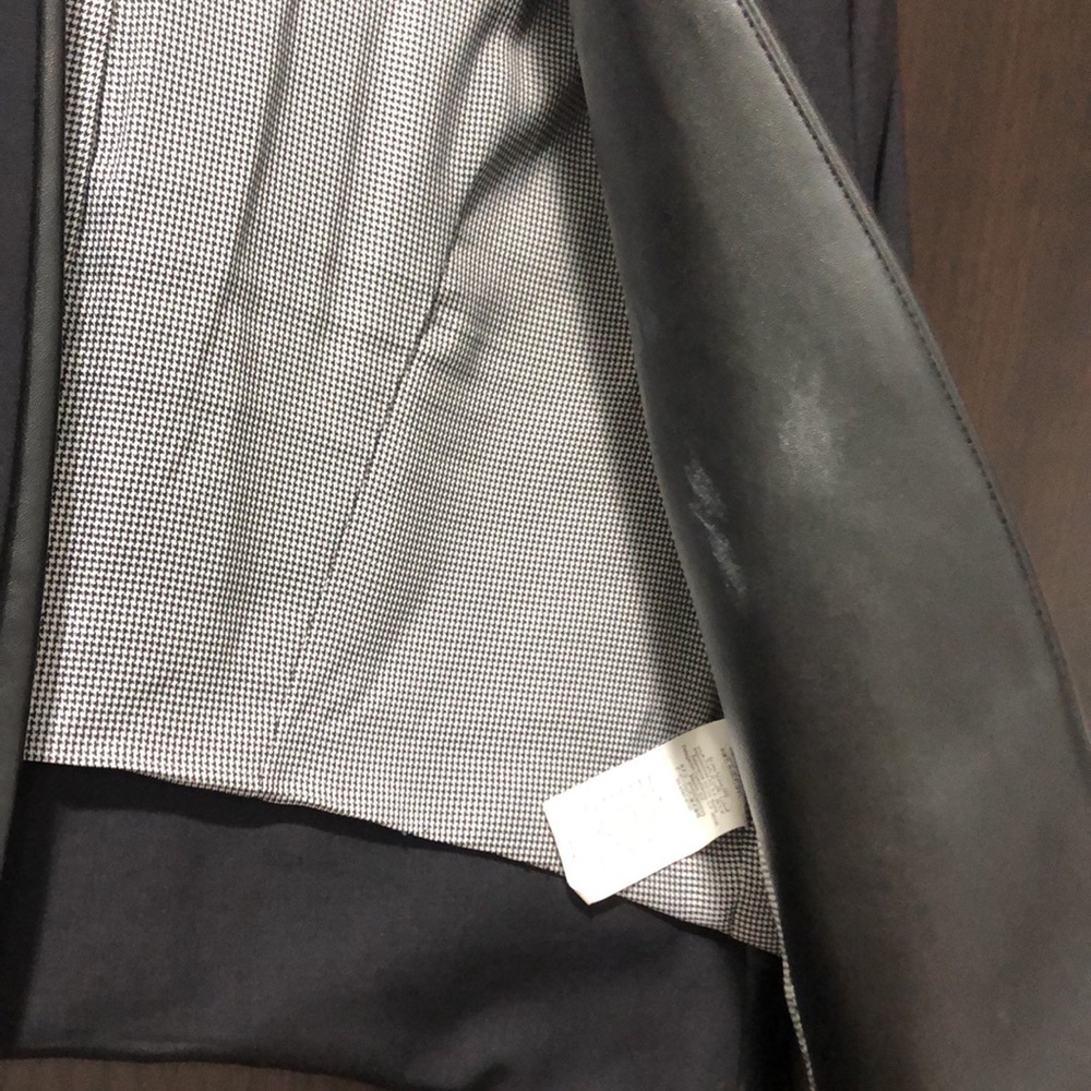 Bebe Crop Blazer - Picture 5 of 8